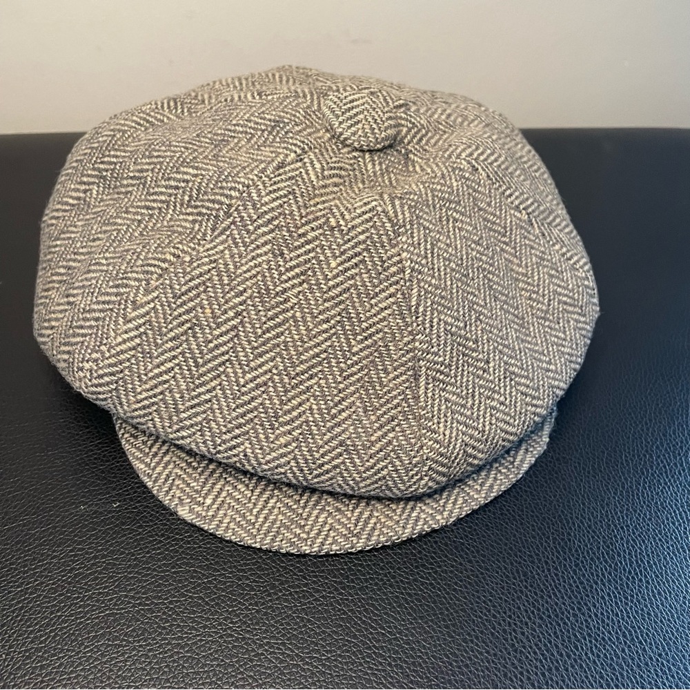 Jonathan Richard herringbone tweed Irish wool cap size 7 1/8.